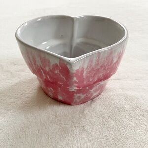 Vintage Bennington Pottery Vermont Heart Shaped Bowl Pink & White Drip Glaze